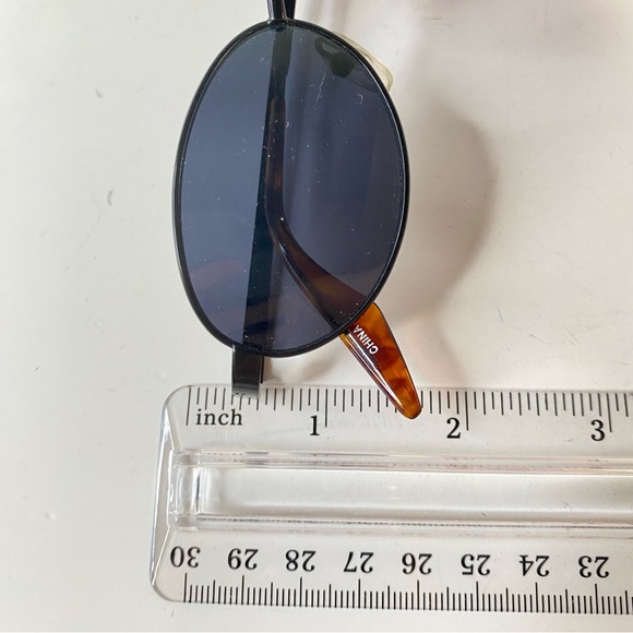 Vintage Black Oval Sunglasses - Picture 8 of 8